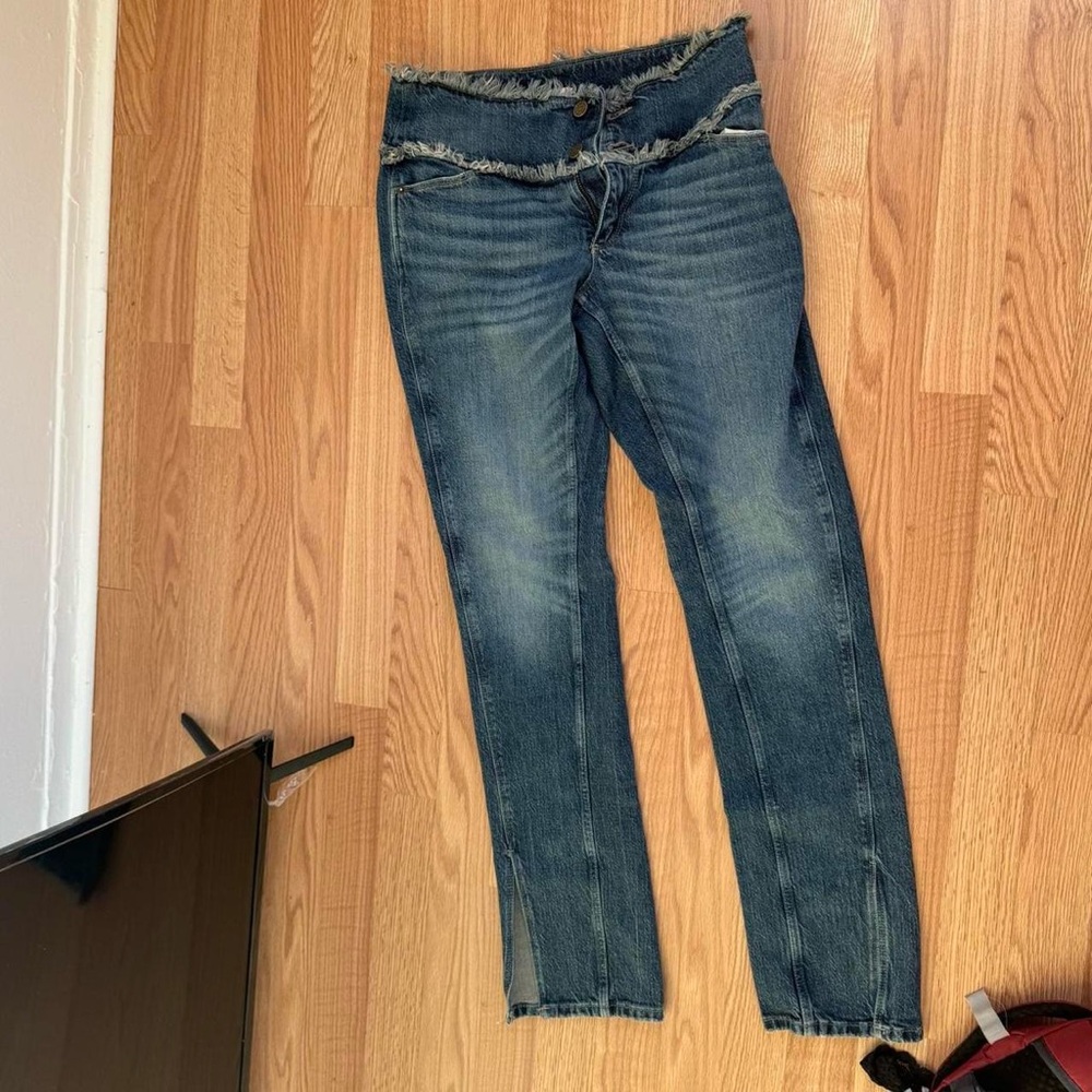 Y2K BDG jeans
Size 29 barely worn 
Urban outfitters